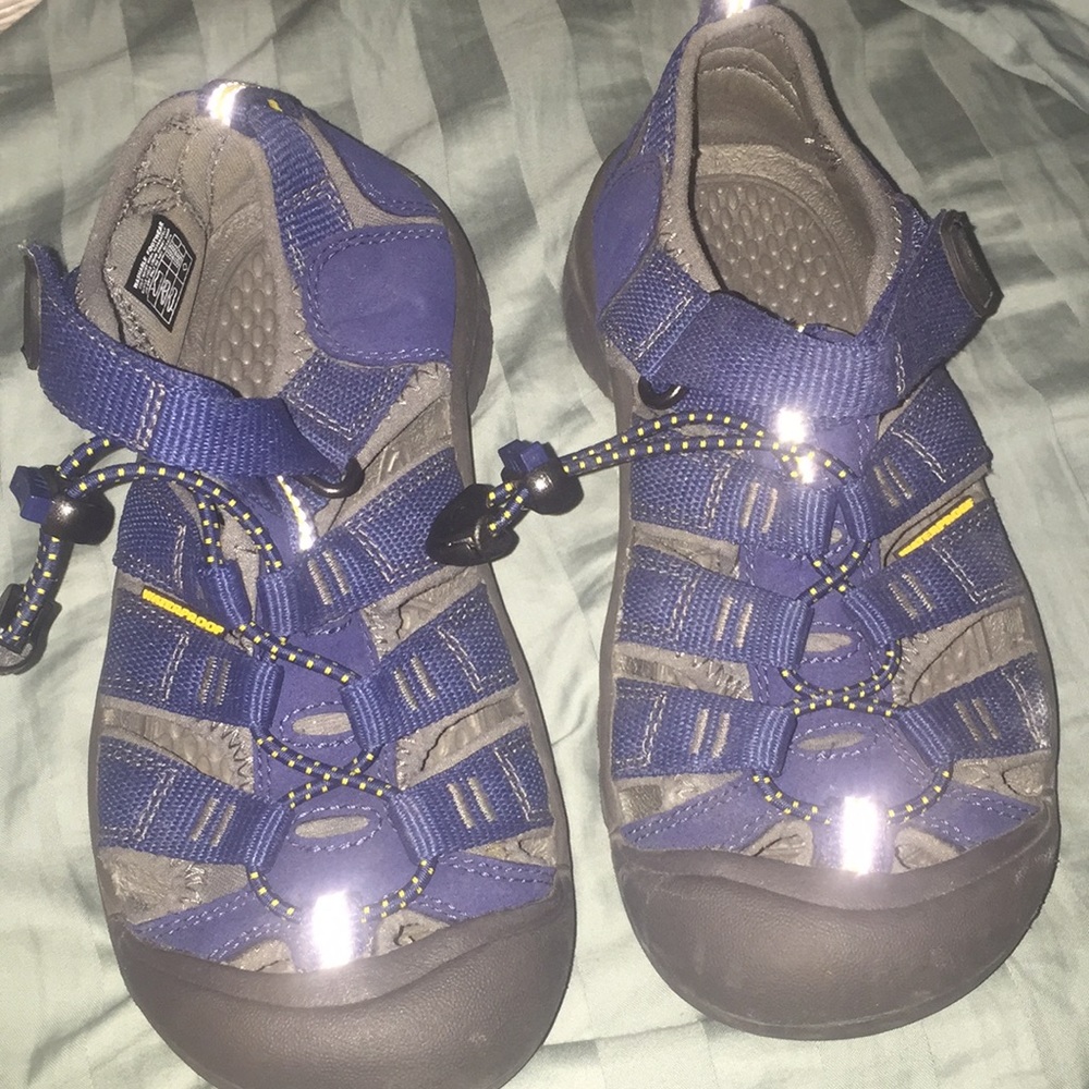 Moxie sandals for boys navy blue and grey tones